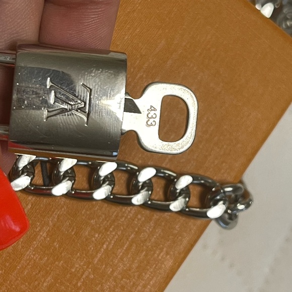 Louis Vuitton Silver Chain Padlock Necklace - Picture 7 of 11